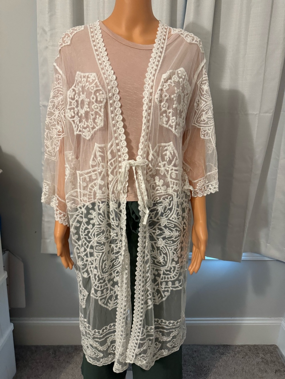 Pretty Nali Collection size L white embroidered lace tie front 3/4 sleeve duster